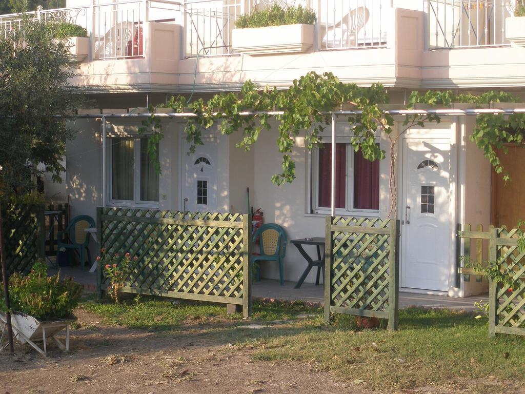 Apartmán Golden Sun Rovies Exteriér fotografie