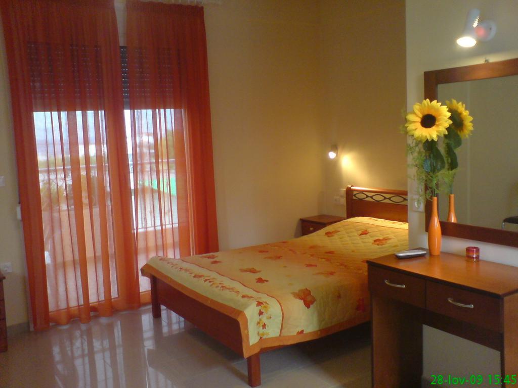 Apartmán Golden Sun Rovies Pokoj fotografie